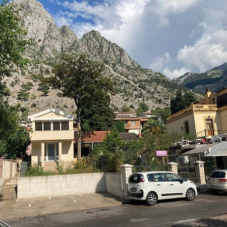 Bay Mola Home Kotor Exteriör bild